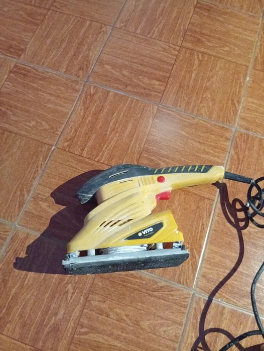 Máquina lixadeira usada poucas vezes