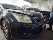 Toyota Avensis Wagon 2011 uszkodzony