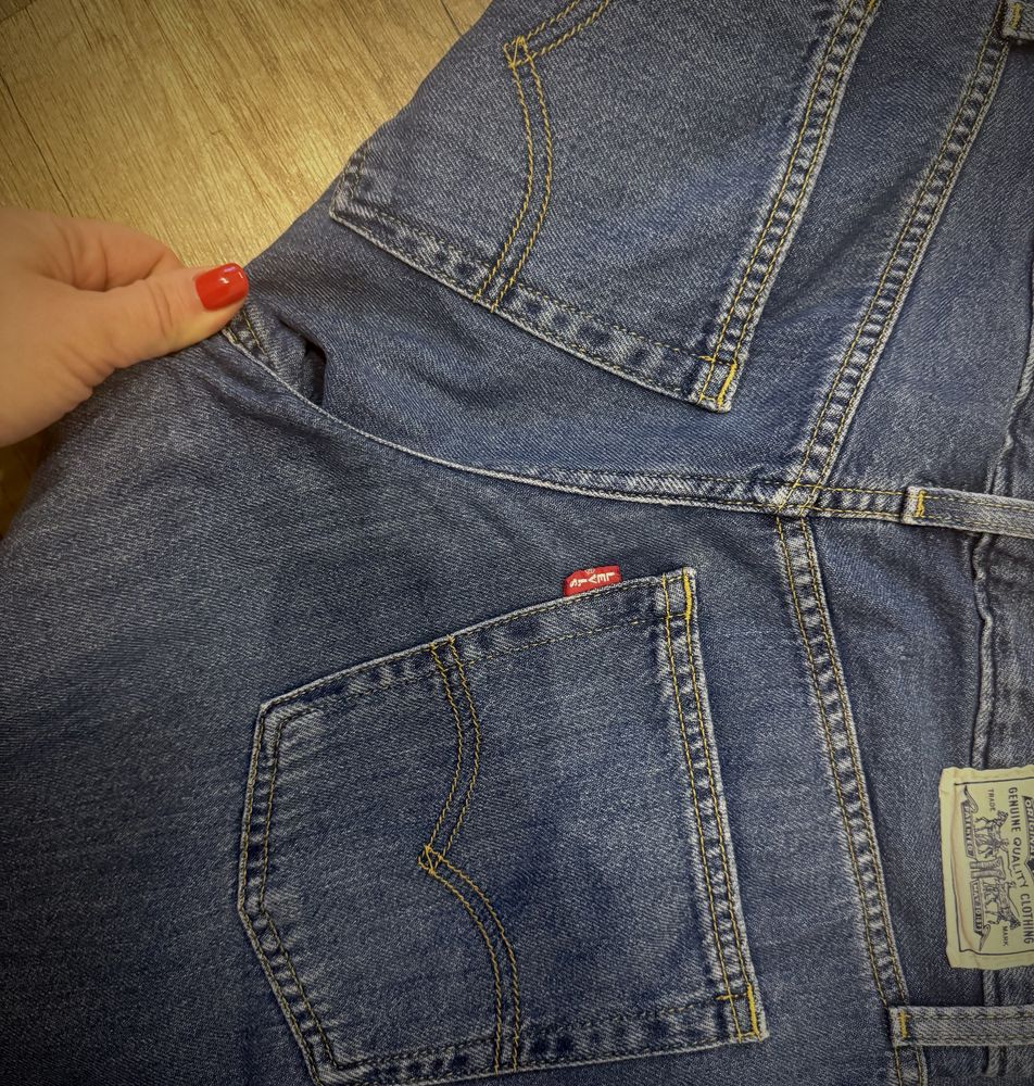 Джинсы Levis Baggy dad 26 размер!
