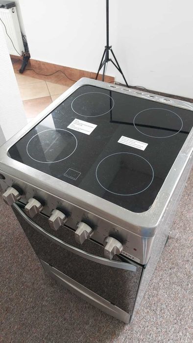 Kuchenka elektryczna CATERZ – płyta ceramiczna + piekarnik