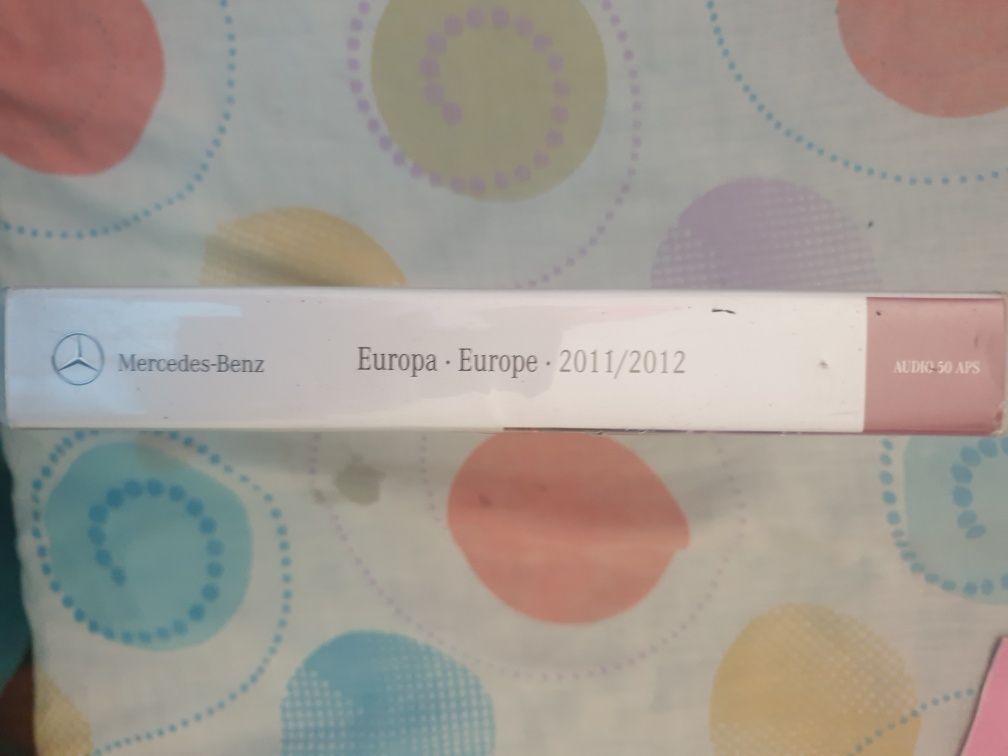 Mercedes benz  Gps de 4 CDs da Europa para os Anos de 2001 e 2012