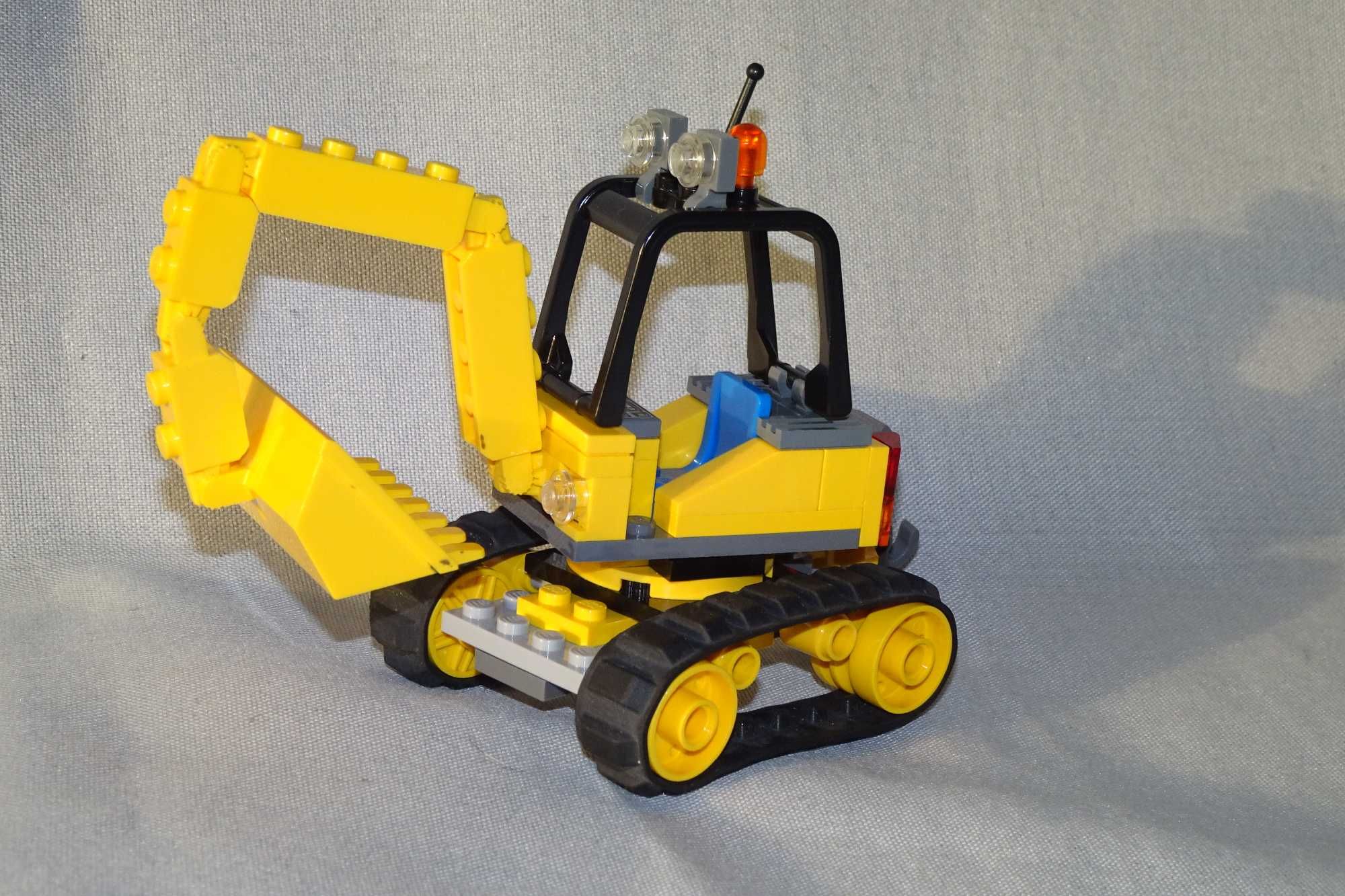 LEGO żółta koparka  z setu 7633