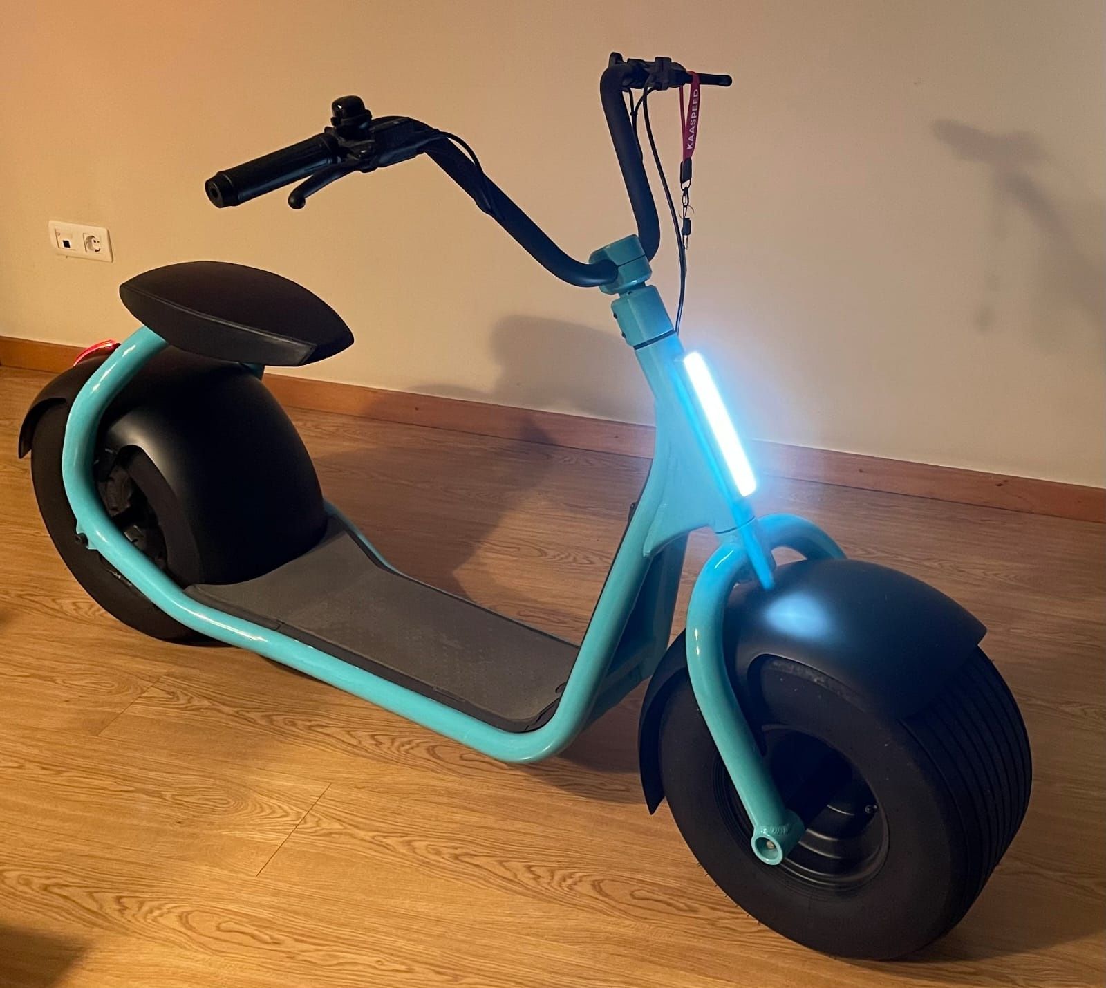 Scooter electrica Kaaspeed k1s 



Scooter electrica K
