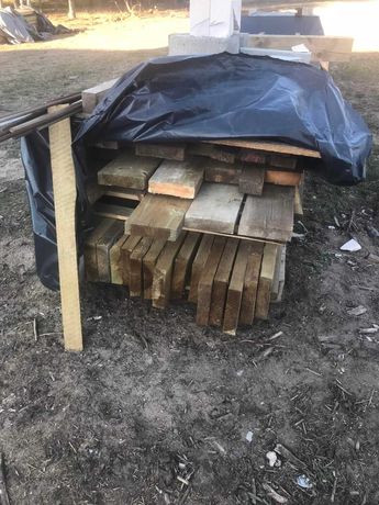 Drewno, deski do budowy dachu