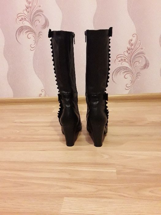 Сапог осенний натуральная кожа.