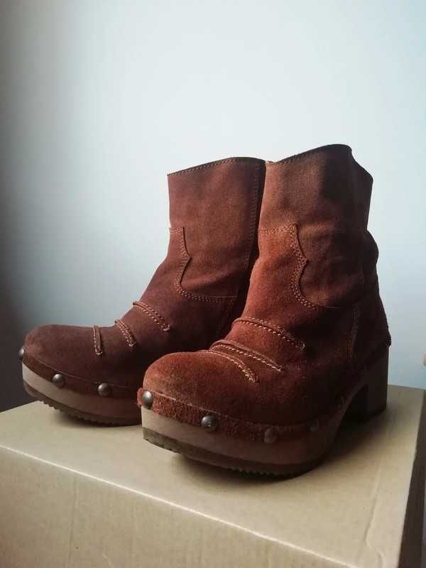 Botas Salto em Madeira