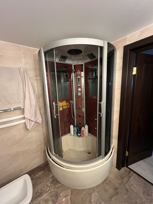 Душовий бокс в робочому стані!