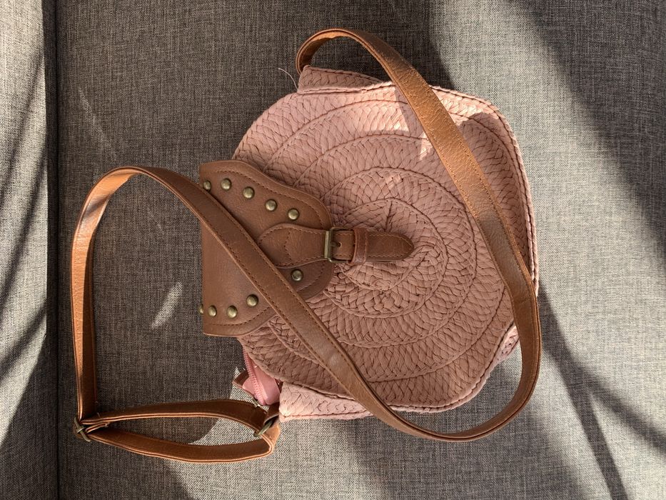 Mala tiracolo de rafia