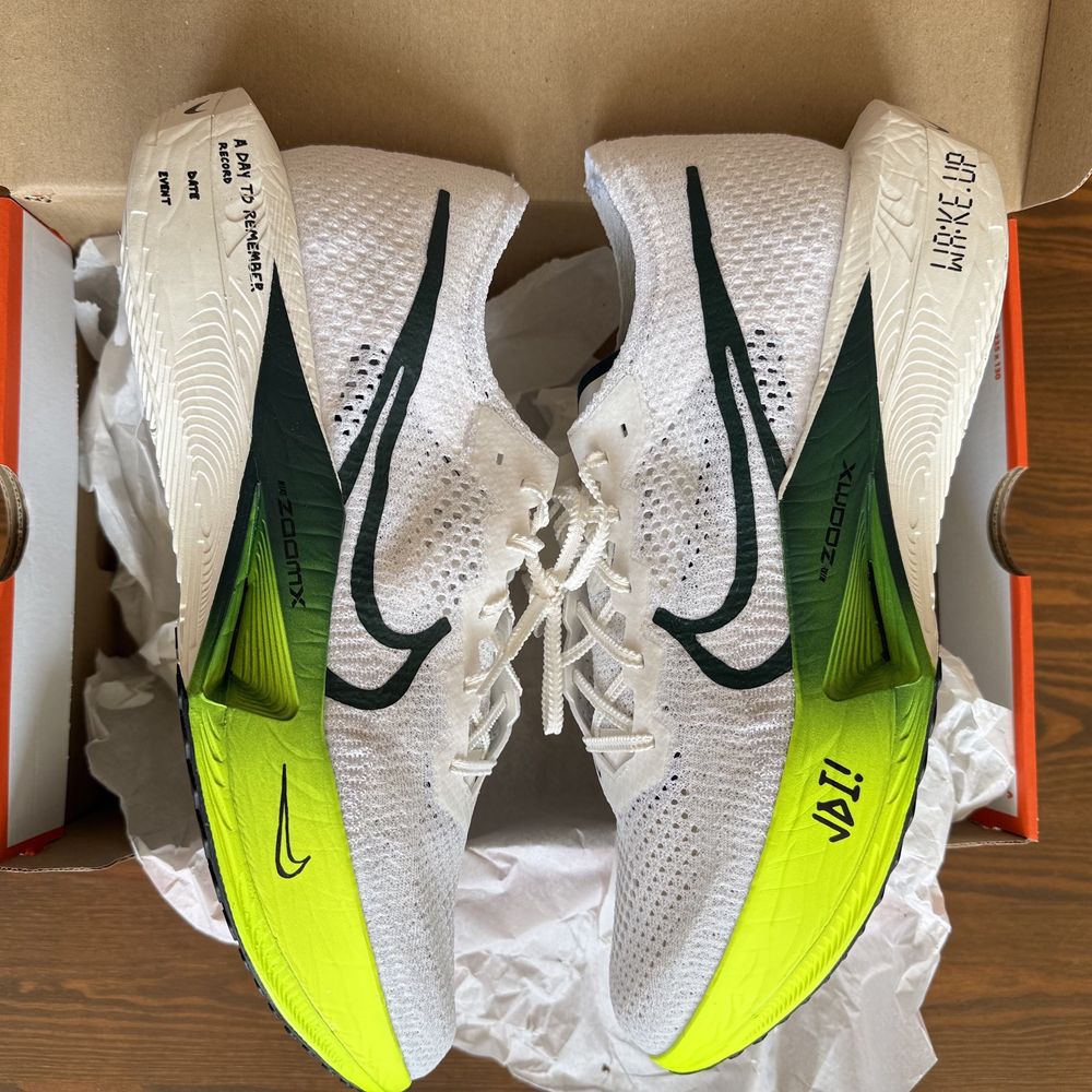 Нлві Кросівки Nike ZoomX Vaporfly Next% 3 (Розмір 48.5)