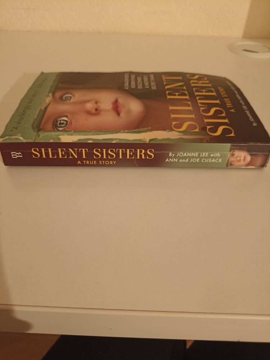 Joanne Lee , Ann and Joe Cusack "Silent sisters"