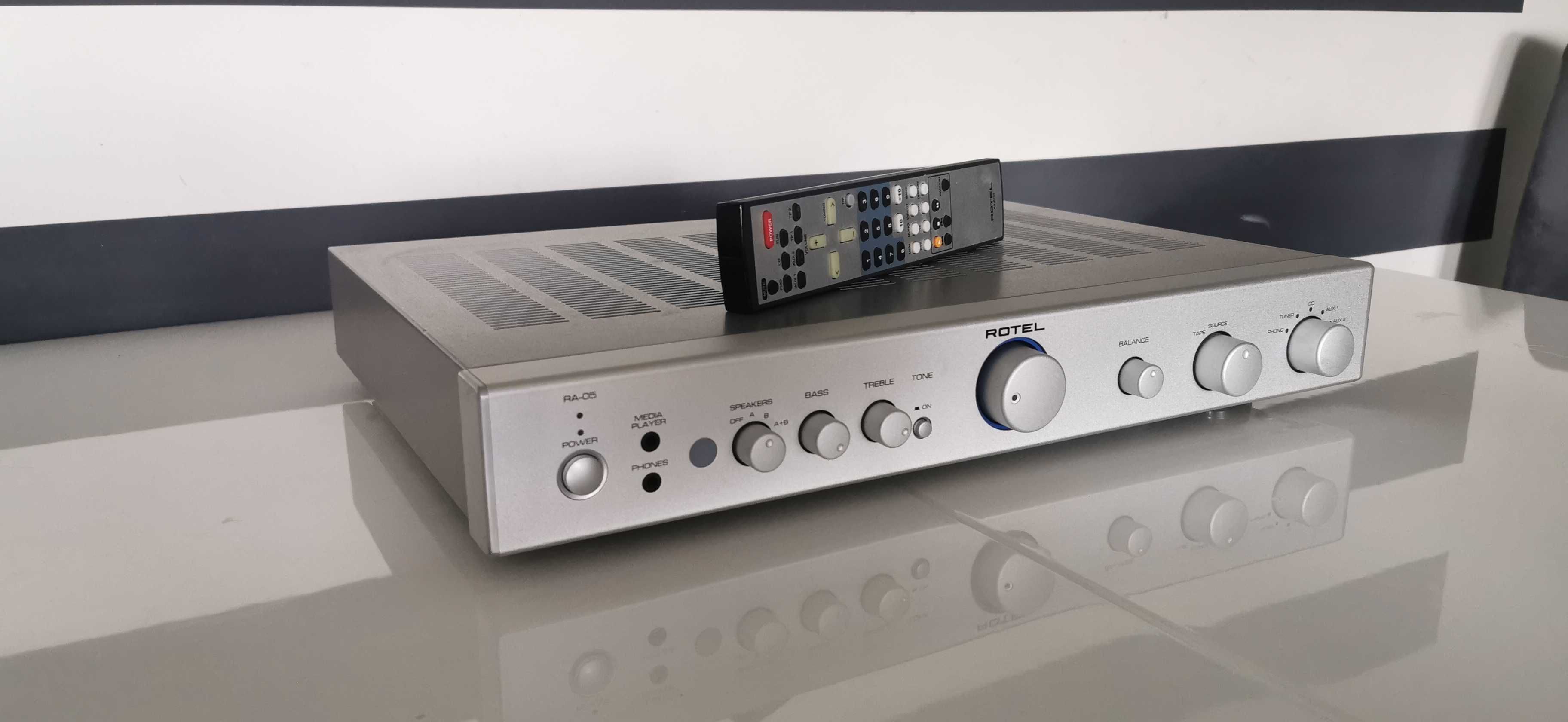 Stereo wzmacniacz Rotel Ta 05