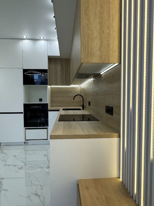 Видова на Дніпро,  ЖК GREAT, Генератор