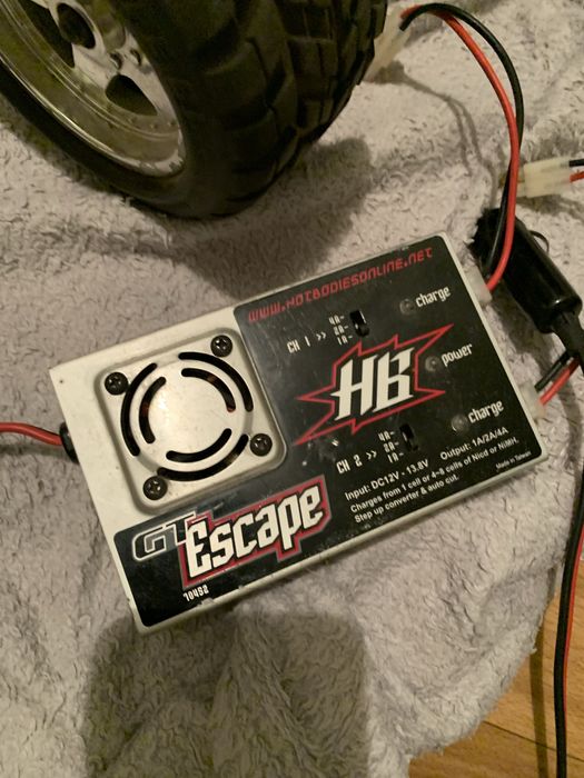 Машинка на радіокеруванні HPI E savage battery