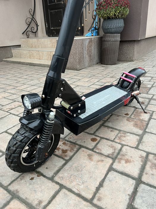 Електросамокат KugooKirin