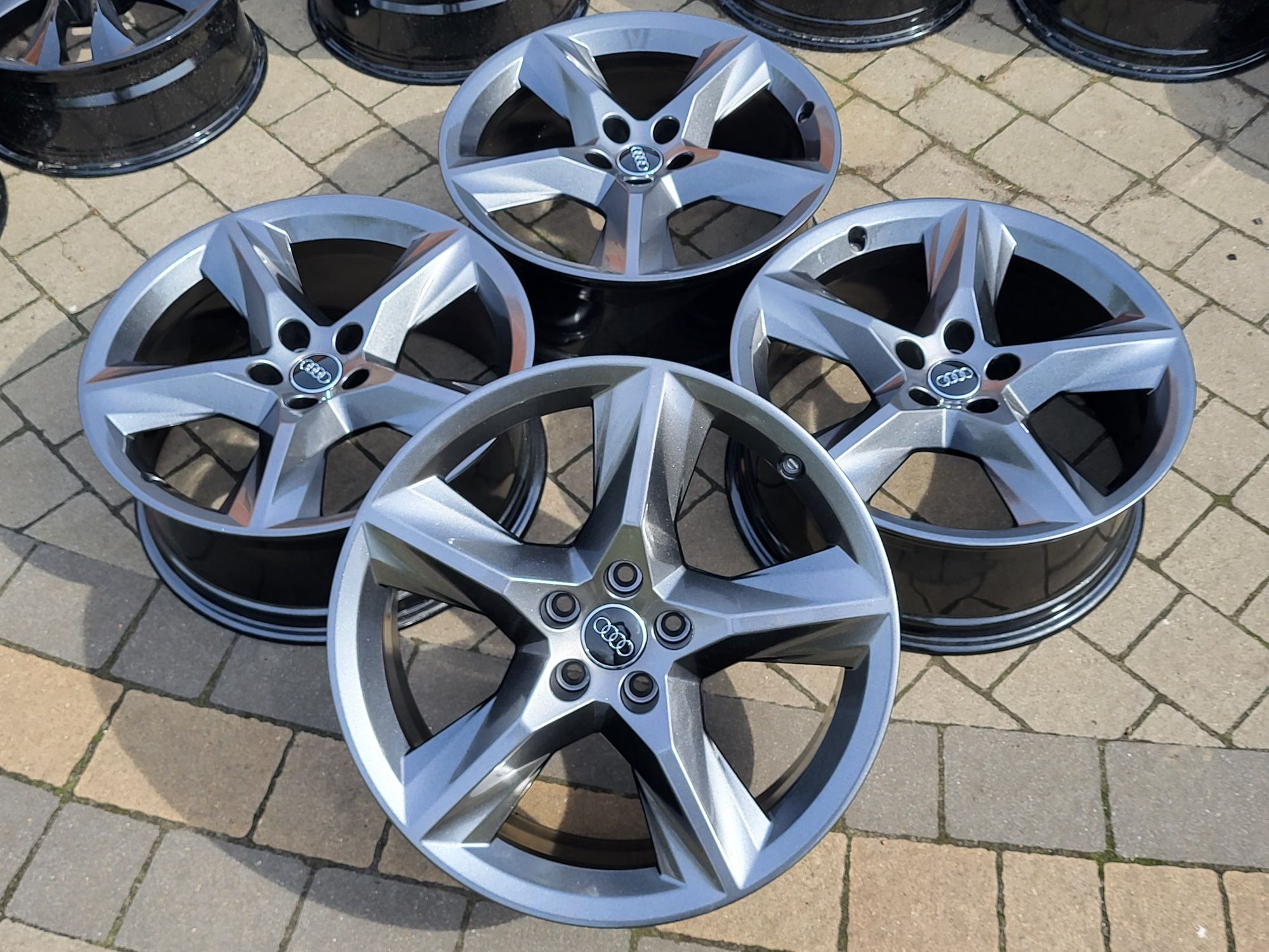 Alufelgi oryginal Audi 5x112 8Jx19 et28 A5 A6 A7 A8 Q5 Q7 grafit
