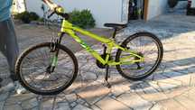 Bicicleta pouco usada