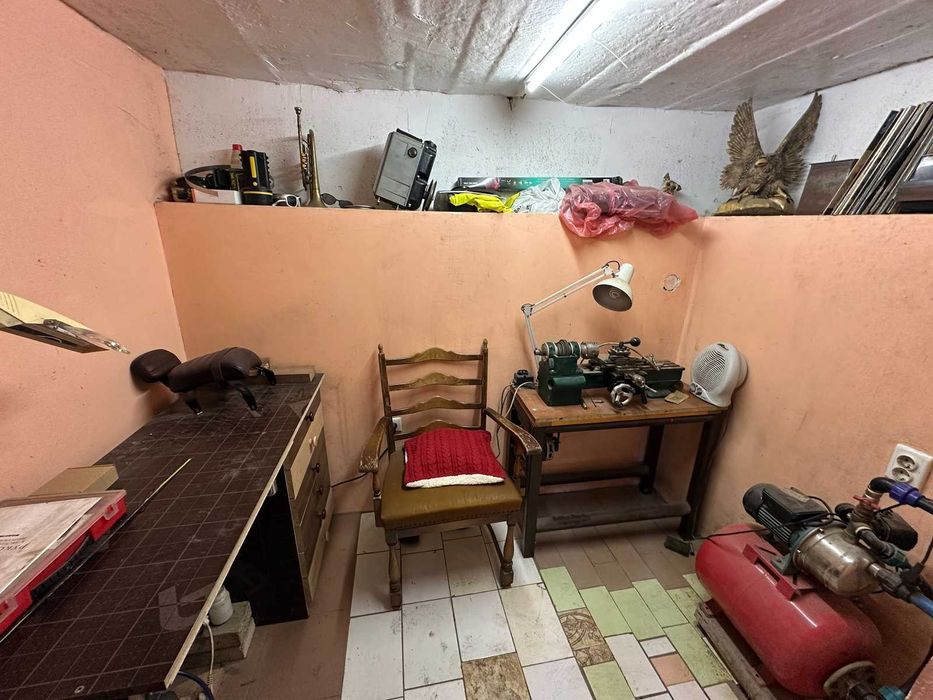 Продаж будинку з 4 спальнями та гаражем | Ружична, 6 соток