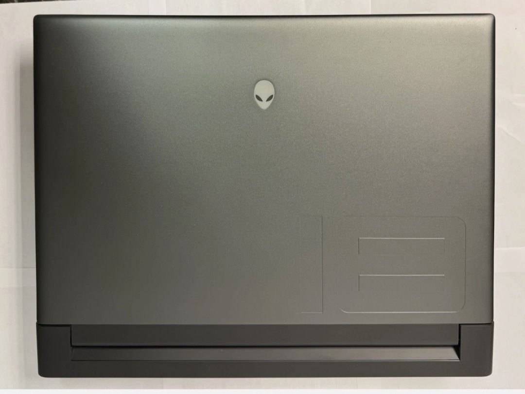 Alienware M18 R1 Intel i9 13ª Geração 64GB Memória 1TB SSD RTX 4080