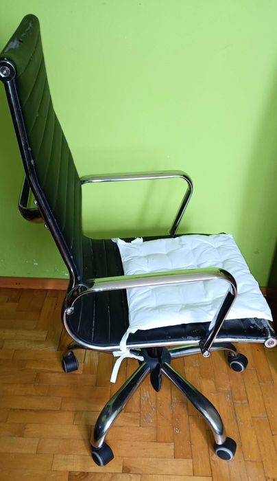 Krzesło biurowe obrotowe