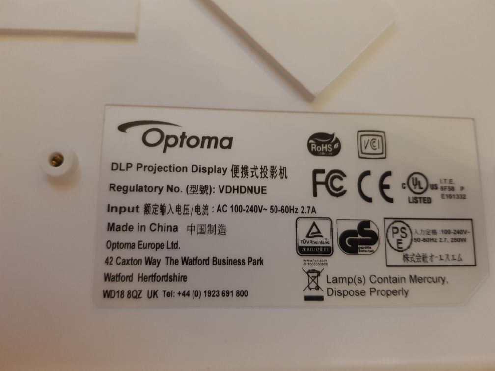 Projektor Optoma sprawny z pilotem