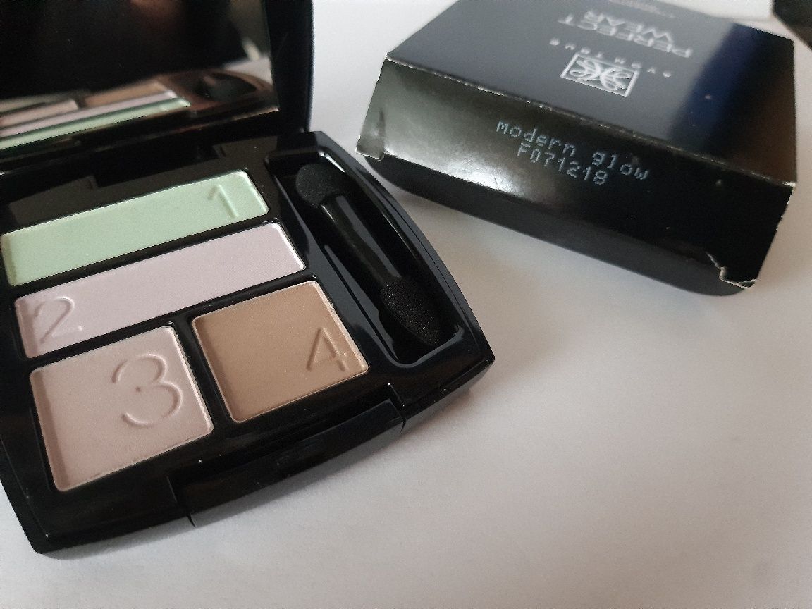 Paletka cieni do powiek Avon Perfect Wear Modern Glow unikat