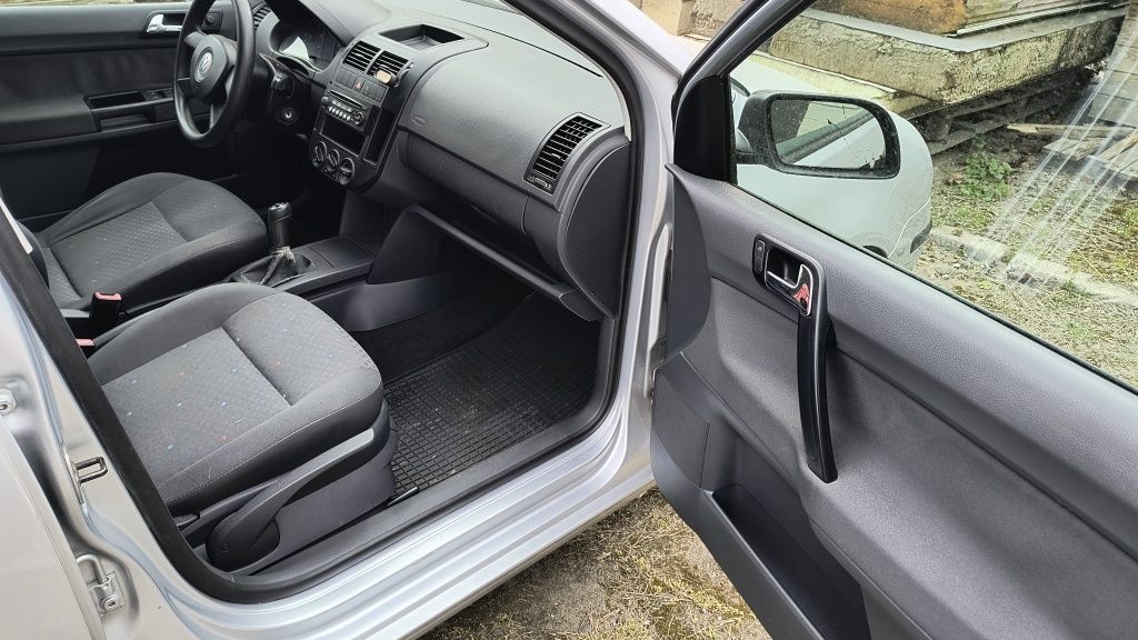 VW polo 1.2 benzyna