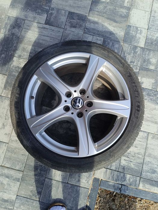 Sprzedam felgi 20cali z oponami