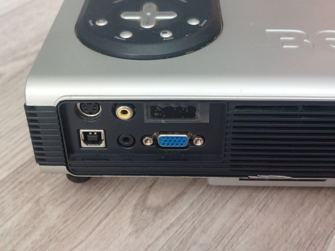 Проектор Benq PB2140 з новою лампою 1600 ANSI Люмін 800x600 px