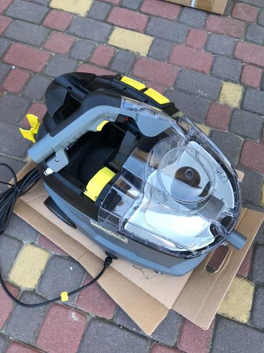 Миючий пилосос Karcher puzzi 8/1. Моющий пылесос для химчистки кершер
