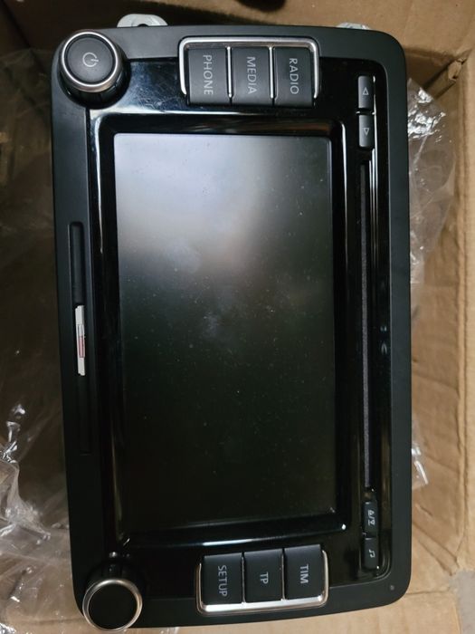 Radio golf 6. Vendi o carro e tireio.