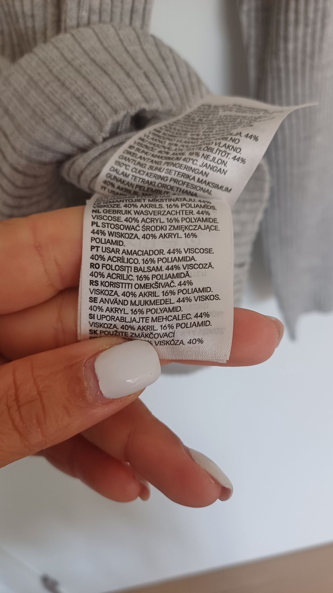 Camisola cinza da H&M- S