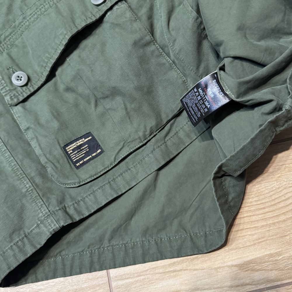 нова чоловіча мілітарі куртка хакі superdry L оригінал