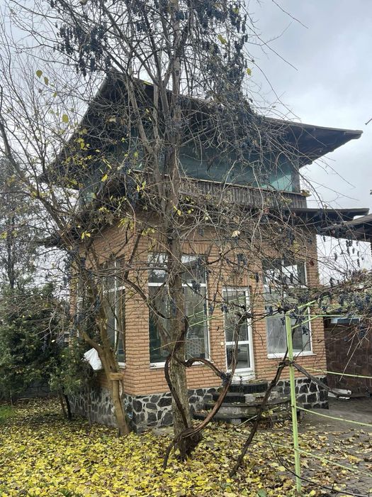 Продаж двоповерховий будинок, приватизована ділянка 6сот, 5км до Києва