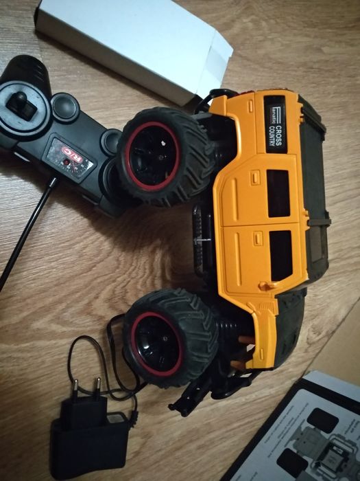 Машина машинка на пульте Титан внедорожник