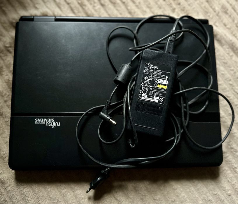 Ноутбук Siemens.