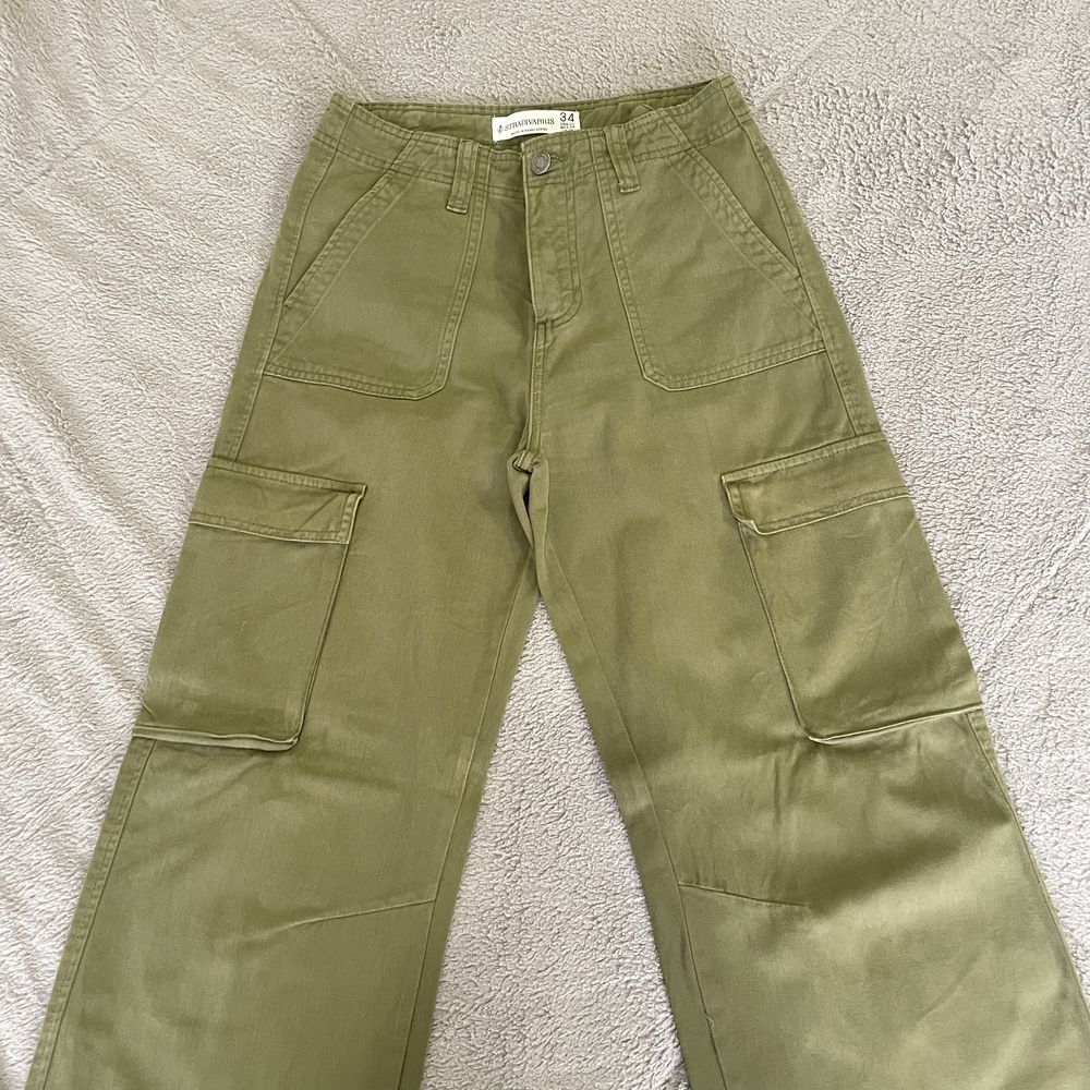 Calças cargo Stradivarius