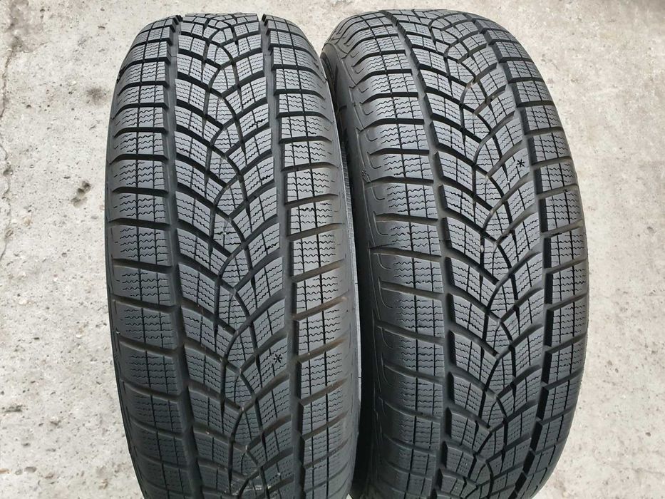 2x Goodyear UltraGrip Performance  225/60r17  7,8mm