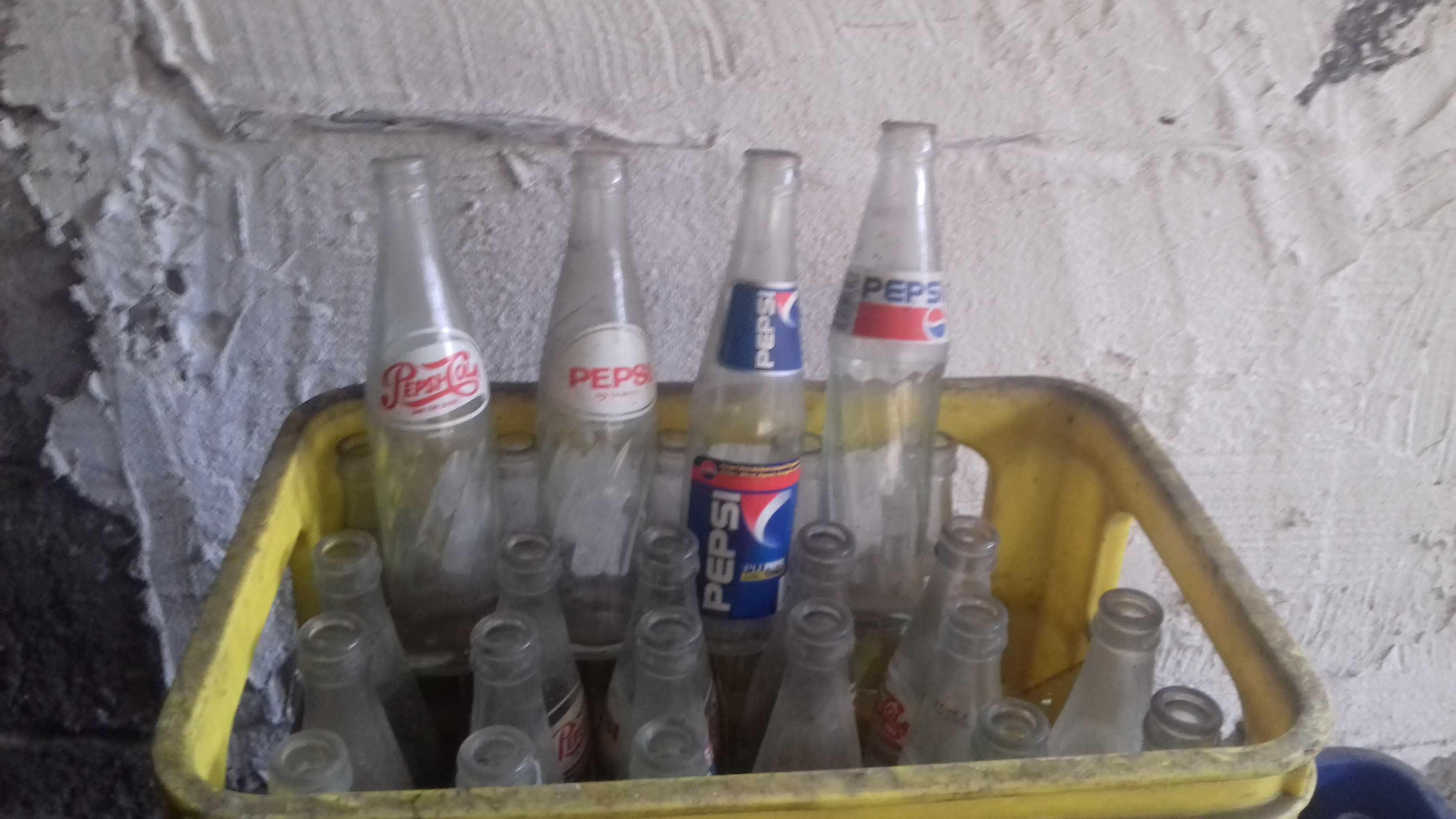 Stare butelki Pepsi . Pepsi - cola