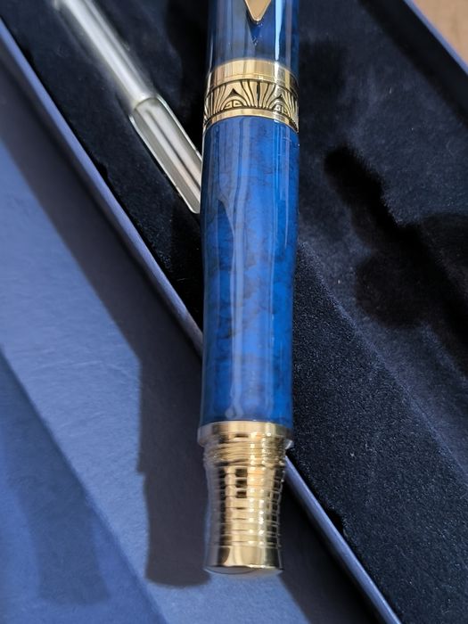 Caneta-tinteiro Memphis