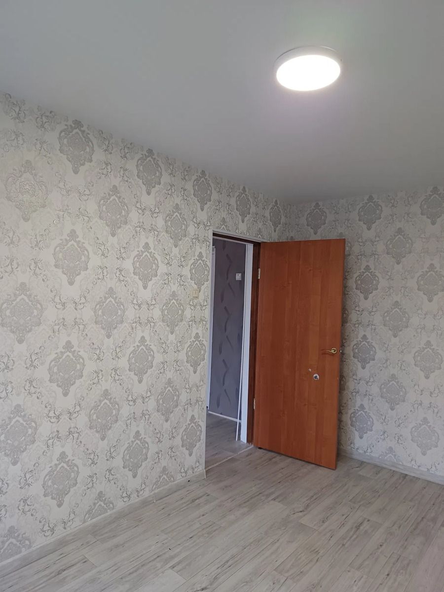 Продам 3 кімнати в гуртожитку в Горному
