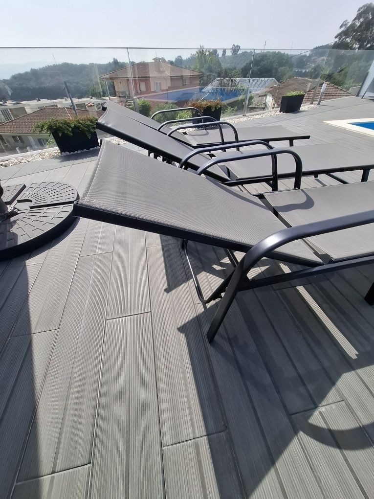 Espreguiçadeiras cor Cinza