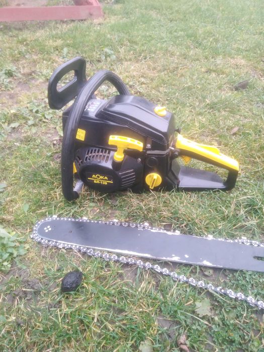 Продам добру бензопилу