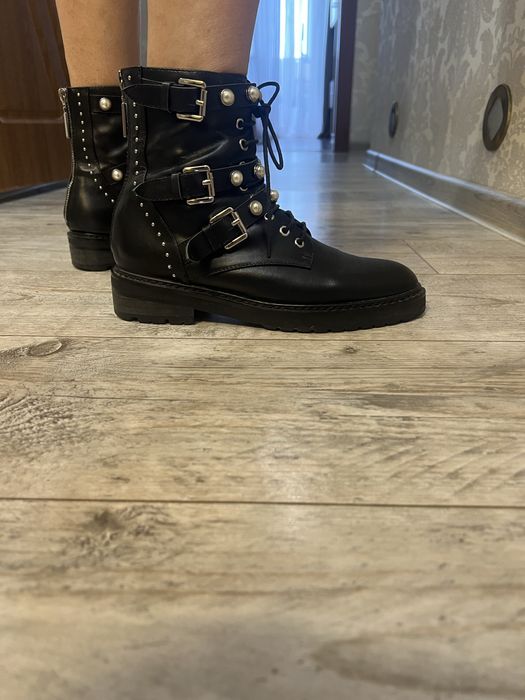 Ботинки шкіряні Givenchy