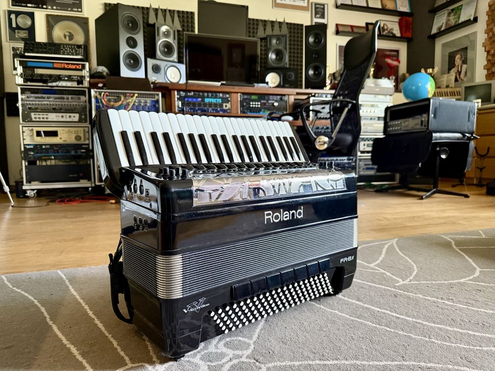 Akordeon Roland FR8x