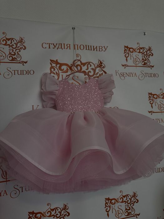 Плаття святкове оренда