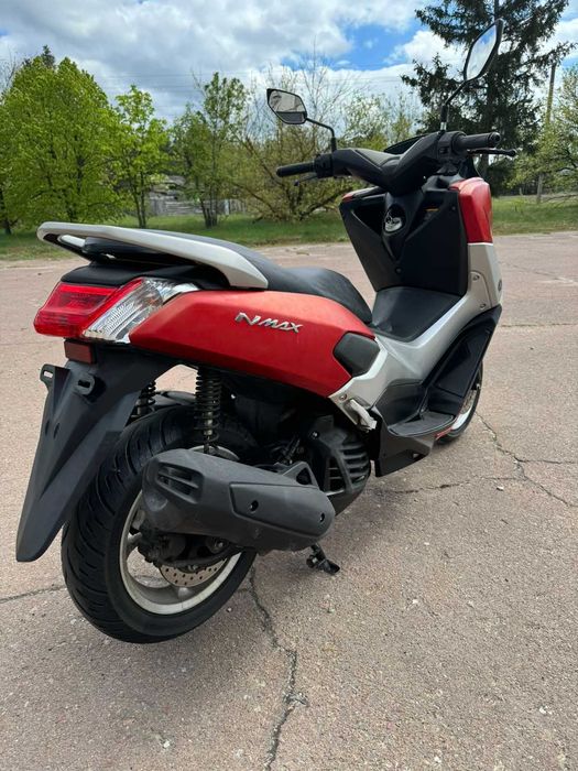 Yamaha n max 125
