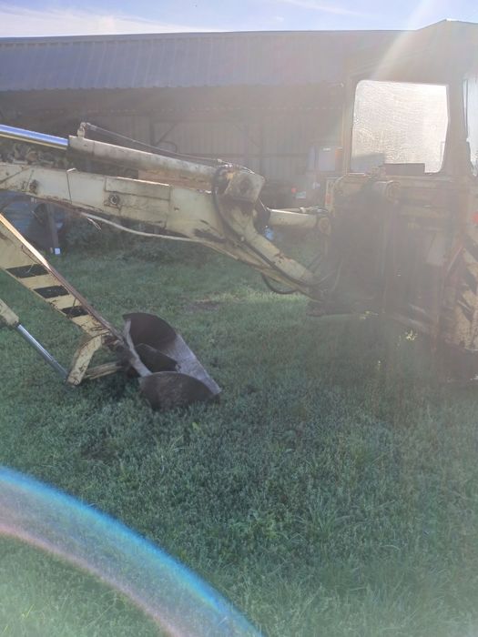 Ostrówek k 162 koparko ładowarka