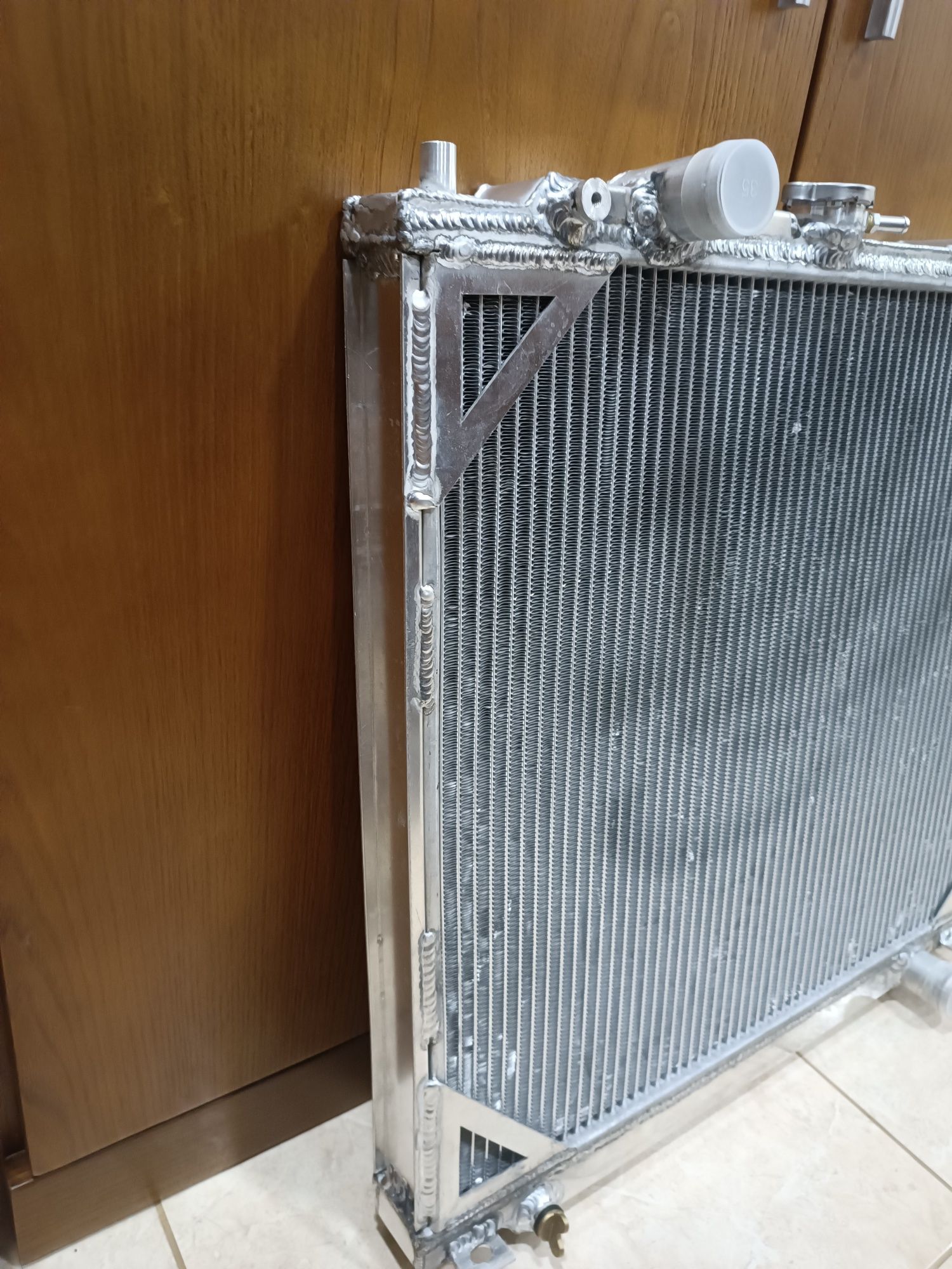 Radiador em Alumínio Reforçado para MITSUBISHI Pajero II 2.8D / 2.8TD