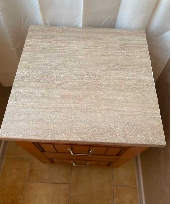 Цену снижено! Продам хорошую тумбу из дерева для кухни / гостиной