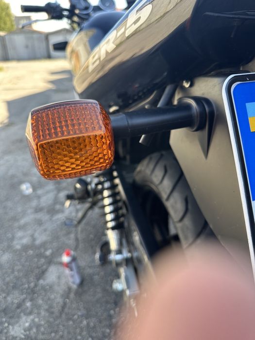 Повороти Kawasaki er 5 в ідеалі